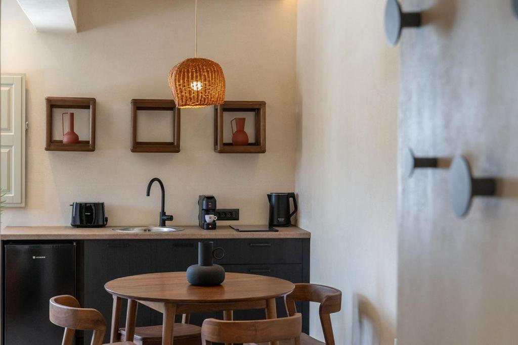 Agios Georgios  Peranosa The Residencyアパートホテル エクステリア 写真