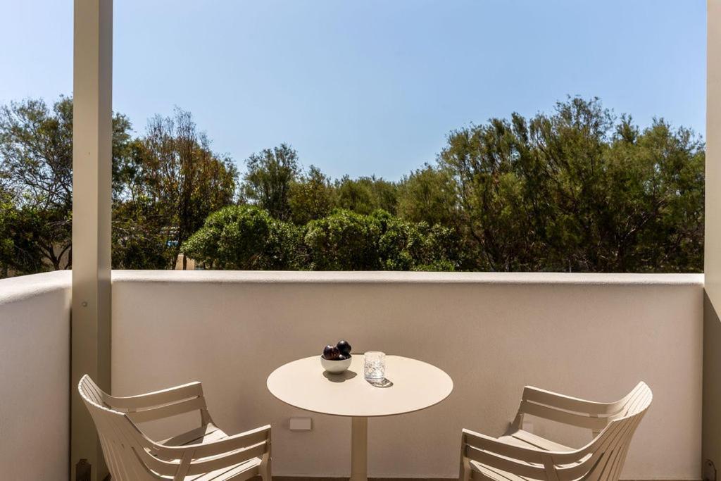 Agios Georgios  Peranosa The Residencyアパートホテル エクステリア 写真